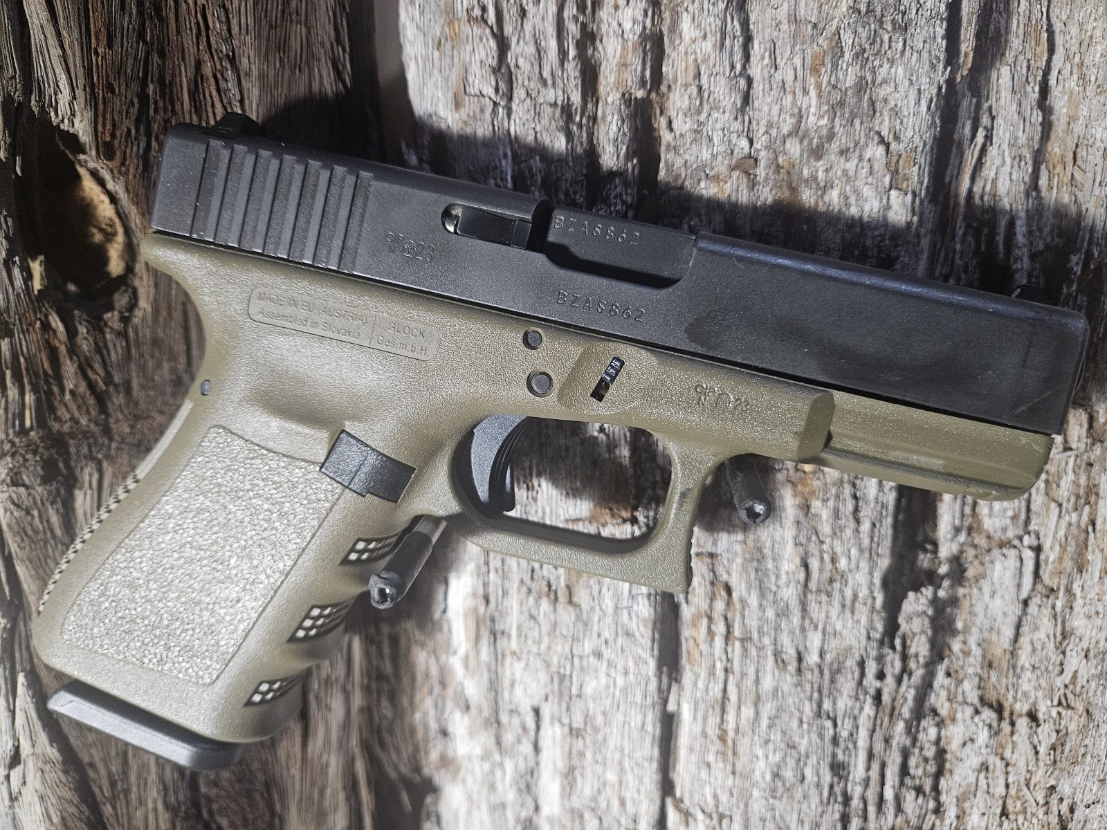Photo 2 of Glock 19 Gen 3