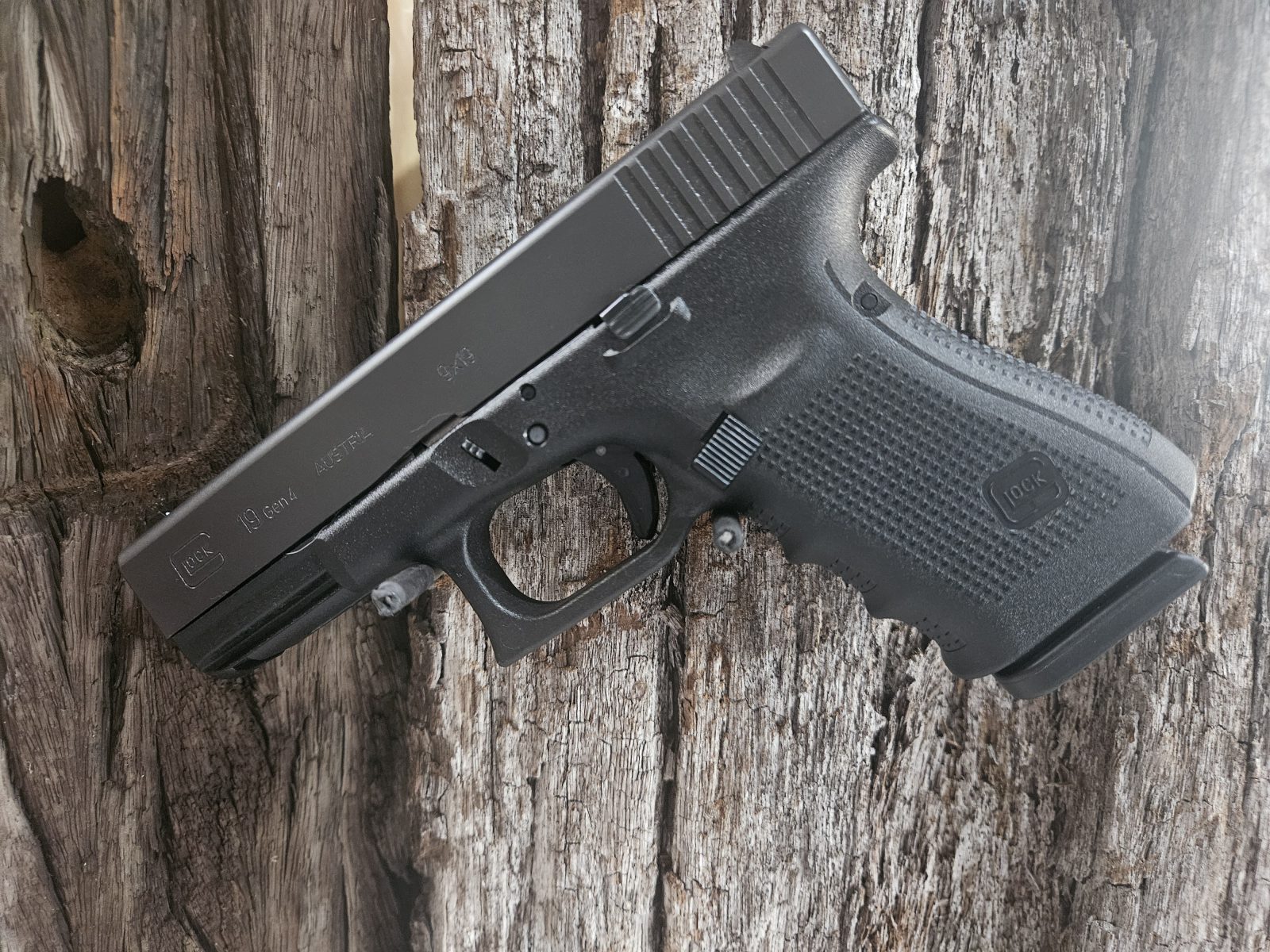 Used Glock 19 Gen 4 9mm Parabellum for sale at Ranyati Arms, Pretoria